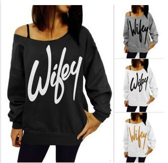 Γυναικεία μπλούζα σε διάφορα χρώματα με επιγραφή