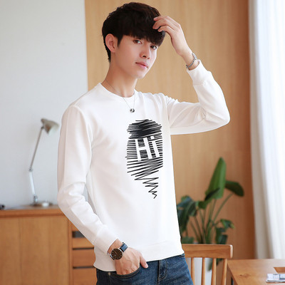 Μοντέρνα ανδρική μπλούζα σε μαύρο και άσπρο με διαφορετικές εφαρμογές