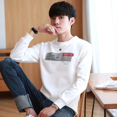 Μοντέρνα ανδρική μπλούζα σε μαύρο και άσπρο με διαφορετικές εφαρμογές