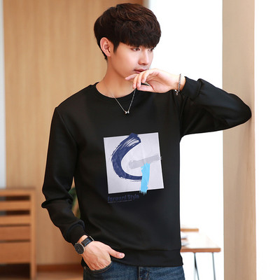 Μοντέρνα ανδρική μπλούζα σε μαύρο και άσπρο με διαφορετικές εφαρμογές