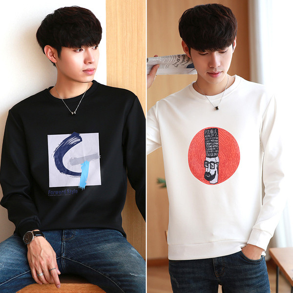 Bluză bărbătească modernă în alb-negru cu diverse aplicații