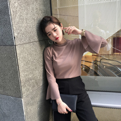 Elegáns modell női blúz lótusz ujjal több színben