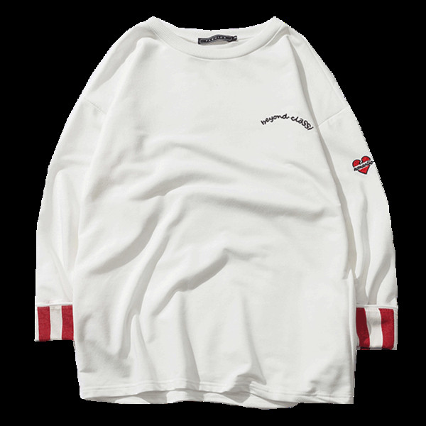 Μοντέρνα ανδρική μπλούζα με επιγραφή και κεντήματα σε τρία χρώματα