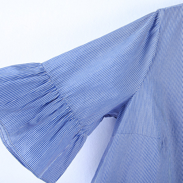 Модерна дамска риза с V-образно деколте с лотос ръкав 