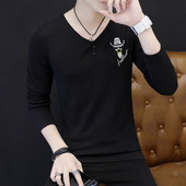 Καθημερινή ανδρική μπλούζα με τετράχρωμη εφαρμογή