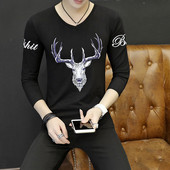 Μοντέρνα ανδρική  μπλούζα  με τετράχρωμη εφαρμογή