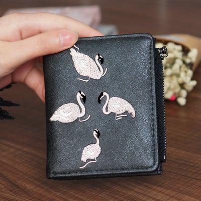 Μοντέρνο γυναικείο πορτοφόλι με κεντήματα σε τρία χρώματα