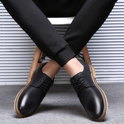 Κομψά ανδρικά παπούτσια σε δύο χρώματα