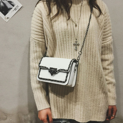 Μοντέρνα γυναικεία τσάντα  με μεταλλική δερμάτινη αλυσίδα σε διάφορα χρώματα