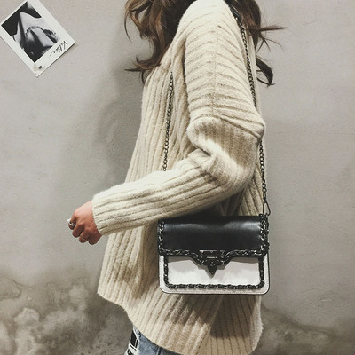 Μοντέρνα γυναικεία τσάντα  με μεταλλική δερμάτινη αλυσίδα σε διάφορα χρώματα