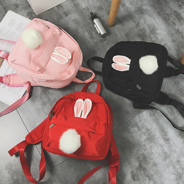 Γυναικείο σακίδιο με 3D διακόσμηση και χνούδι σε τρία χρώματα