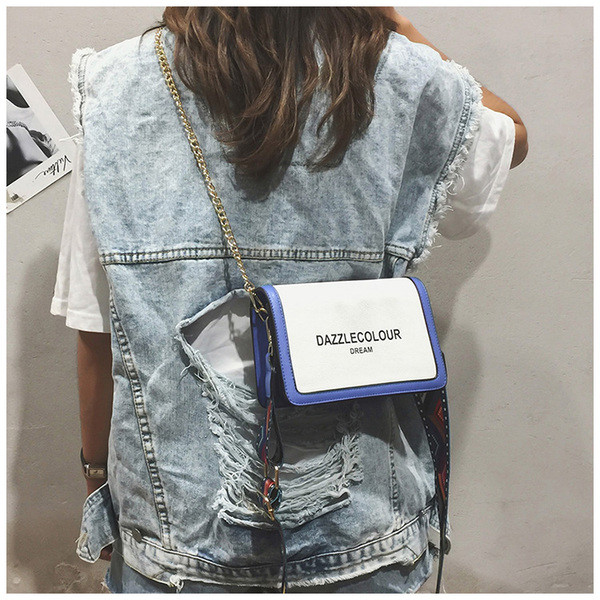 Eko bőrből készült stílusos női táska több színben felirattal