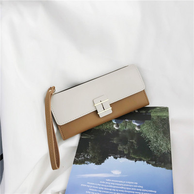 Γυναικείο μοντέρνο πορτοφόλι σε τέσσερα χρώματα