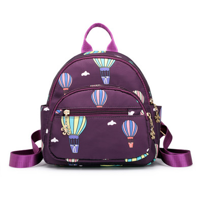 Női hétköznapi hátizsák fém elemekkel több színben