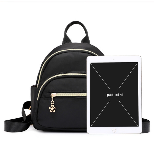 Női hétköznapi hátizsák fém elemekkel több színben