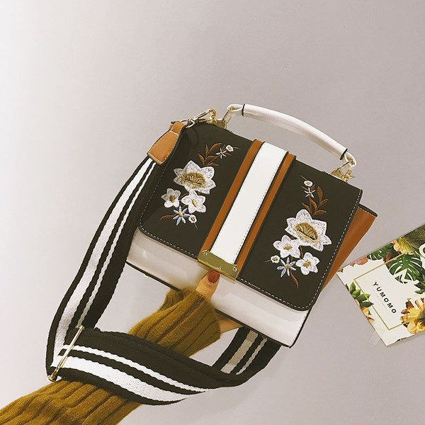 Μοντέρνα γυναικεία  τσάντα με floral μοτίβα σε διάφορα χρώματα