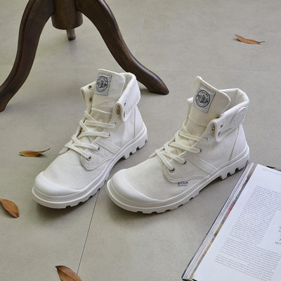 Καθημερινά ανδρικά παπούτσια  για το φθινόπωρο  σε διαφορετικά χρώματα