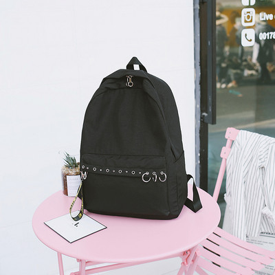 Γυναικείο σακίδιο σε τρία χρώματα με μεταλλικά στοιχεία