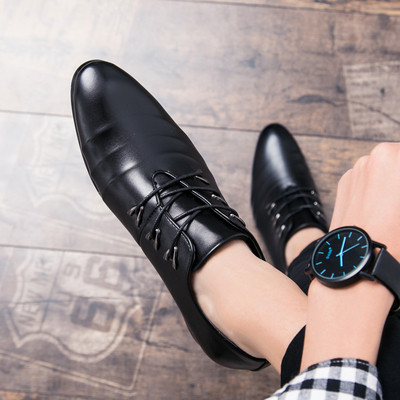 Κομψά δερμάτινα υποδήματα ανδρικά σε μαύρο και άσπρο