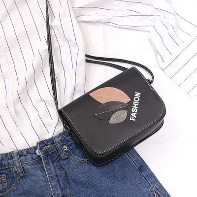 Μοντέρνα γυναικεία τσάντα με τρισδιάστατο στοιχείο σε διάφορα χρώματα