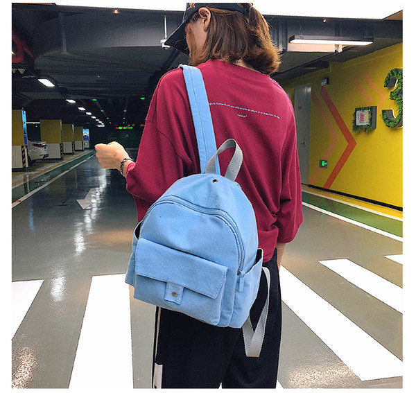 Γυναικείο σακίδιο σε έξι χρώματα με μπροστινή τσέπη