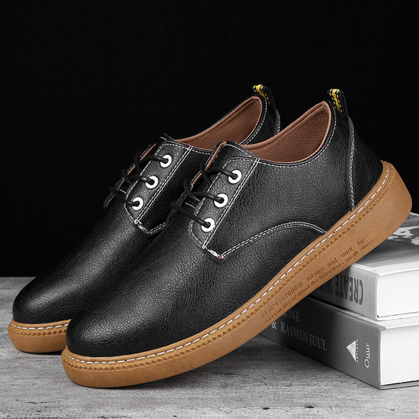 Aktuális férfi cipő vastag talppal, két színben