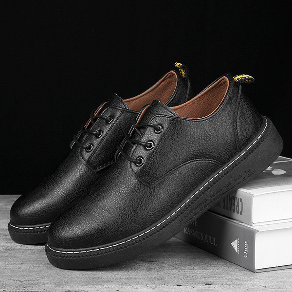 Aktuális férfi cipő vastag talppal, két színben