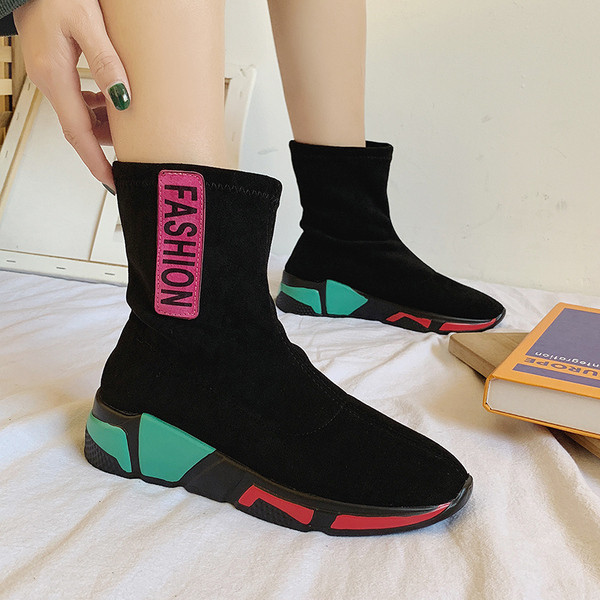 ÚJ női tornacipő őszre és télre két színben