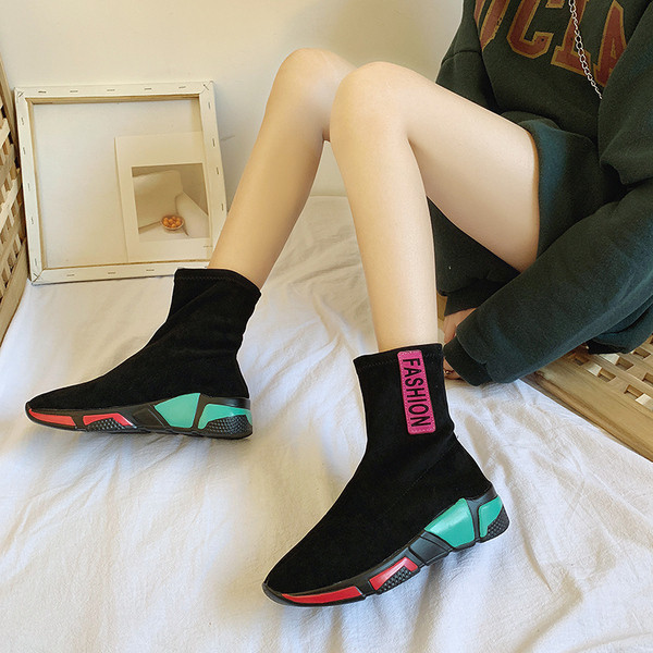 ÚJ női tornacipő őszre és télre két színben