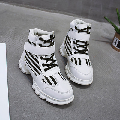 Μοναδικά γυναικεία αθλητικά παπούτσια από οικολογικό δέρμα με βελκρό λουράκια  και κορδόνια