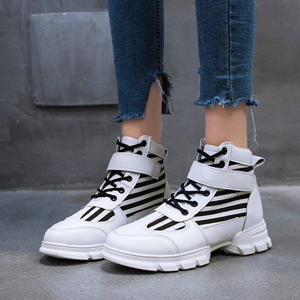 Μοναδικά γυναικεία αθλητικά παπούτσια από οικολογικό δέρμα με βελκρό λουράκια  και κορδόνια