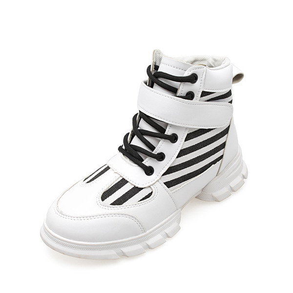 Μοναδικά γυναικεία αθλητικά παπούτσια από οικολογικό δέρμα με βελκρό λουράκια  και κορδόνια