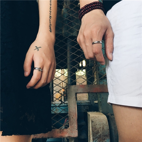 Ανδρικό δαχτυλίδι σε ασημί χρώμα