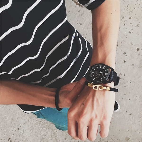 Férfi karkötő több árnyalatban