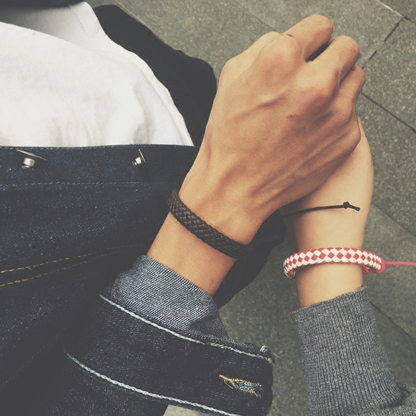 Férfi és női bőr karkötő több színben