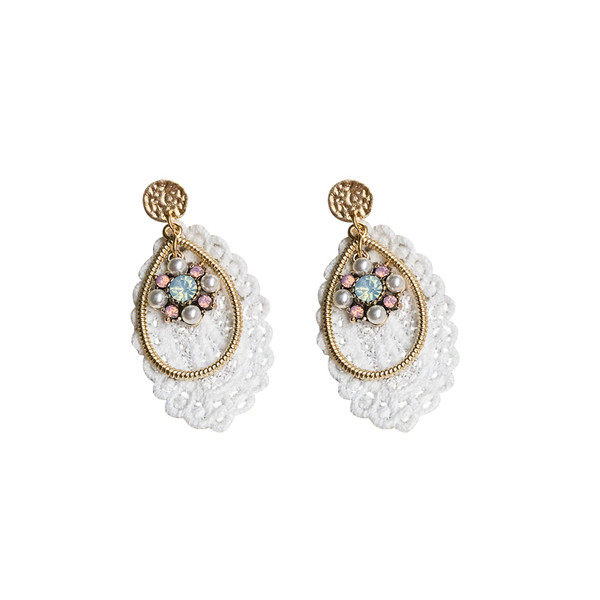 Γυναικεία σκουλαρίκια με δαντέλα και πέτρες σε δύο σχέδια