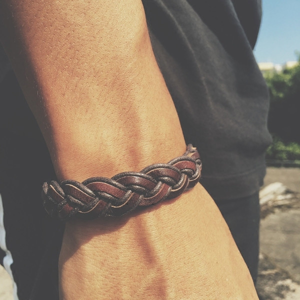 Brățară modernă din piele pentru bărbați