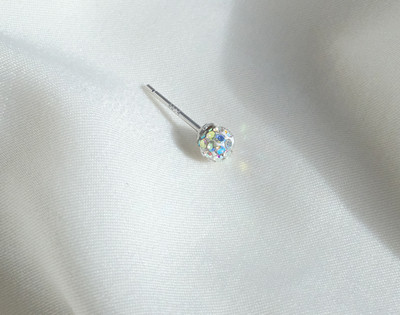 Cercei de dama in diferite modele cu pietre colorate