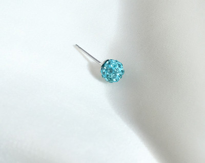 Cercei de dama in diferite modele cu pietre colorate