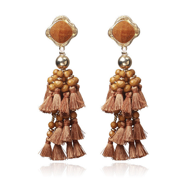 Μακριά γυναικεία σκουλαρίκια σε διάφορα χρώματα