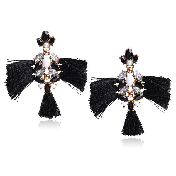 Cercei de dama actuali cu pietre in mai multe culori