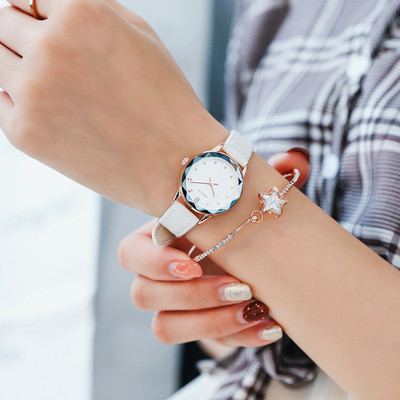 Γυναικείο σύγχρονο ρολόι με δερμάτινο λουρί σε διάφορα χρώματα