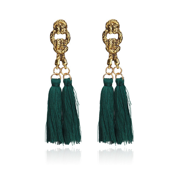 Ежедневни дамски обеци с пискюл в няколко цвята