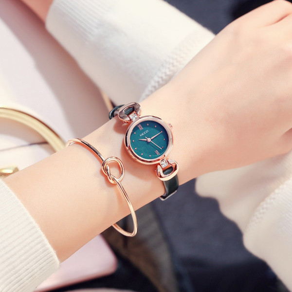 Elegáns női karóra négy színben