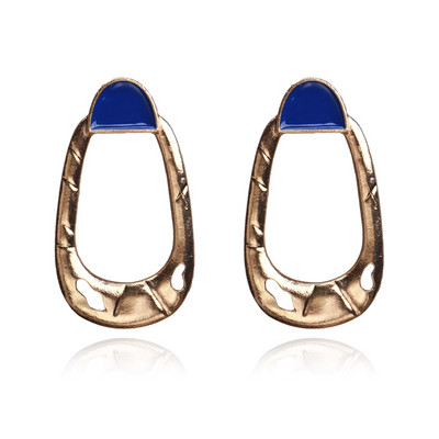 Απαλά γυναικεία σκουλαρίκια σε διάφορα χρώματα