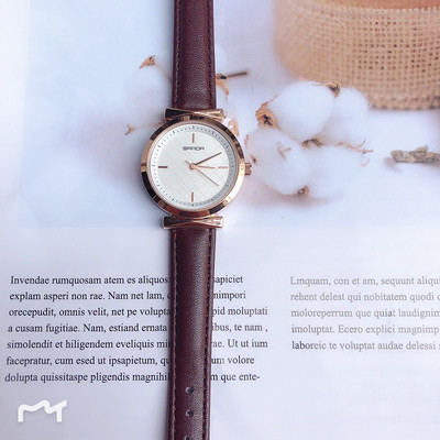 Γυναικείο ρολόι με δερμάτινο λουράκι σε τέσσερα χρώματα