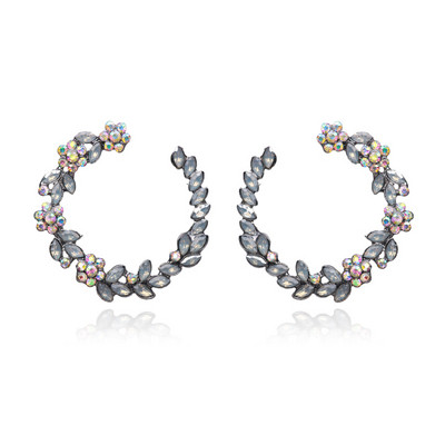 Cercei de dama moderni cu pietre in mai multe culori