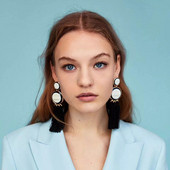 Μακριά γυναικεία σκουλαρίκια  σε μαύρο και άσπρο