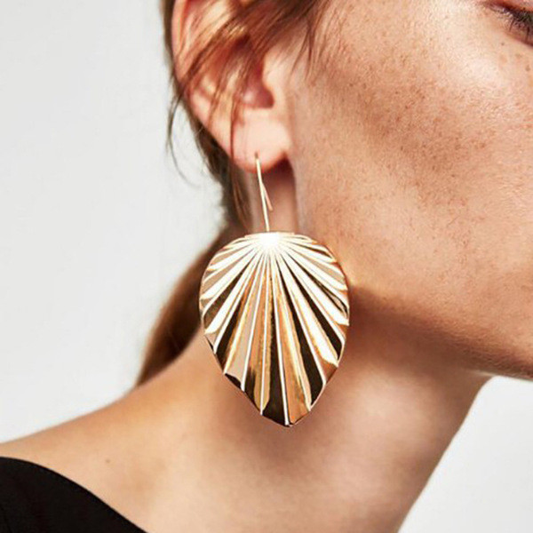 Stílusos női fülbevaló három színben