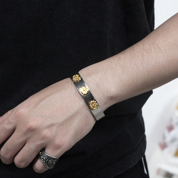 Βραχιόλι σε ασήμι με στοιχεία